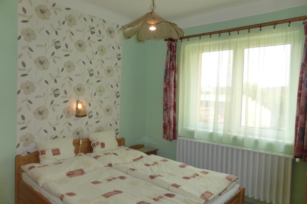 Napfeny Apartman Es Vendeghaz Egerszalók Zimmer foto