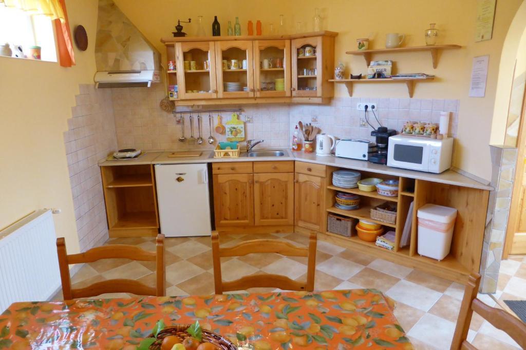 Napfeny Apartman Es Vendeghaz Egerszalók Zimmer foto
